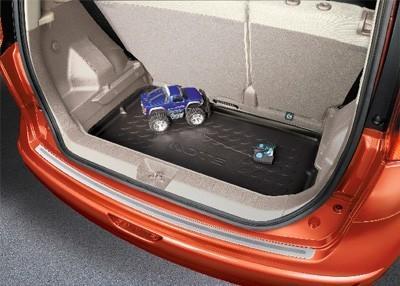 Nissan Note (E11E) Tailgate Entry Guard, Aluminium